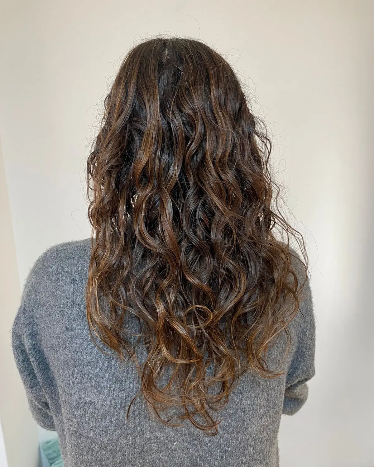 Ondas naturales, trabajo de Gaby Villablanca